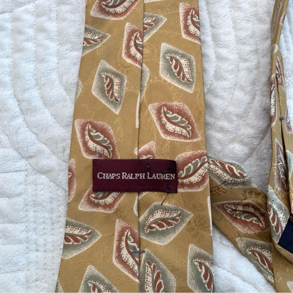 Vintage Chaps Ralph Lauren Gold Imported Silk Geometric Patterned Tie - Picture 11 of 13